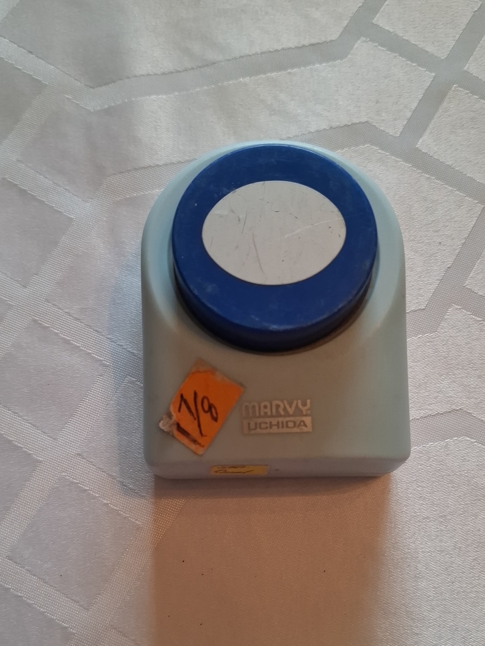 Marvy Uchida Oval  Paper Punch